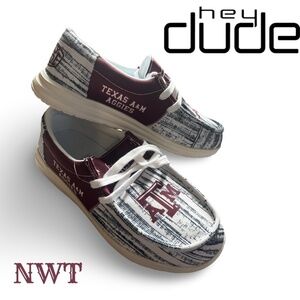 Texas A&M Aggies Hey Dude shoes - SZ 8.5
